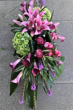 Affection coffin tribute